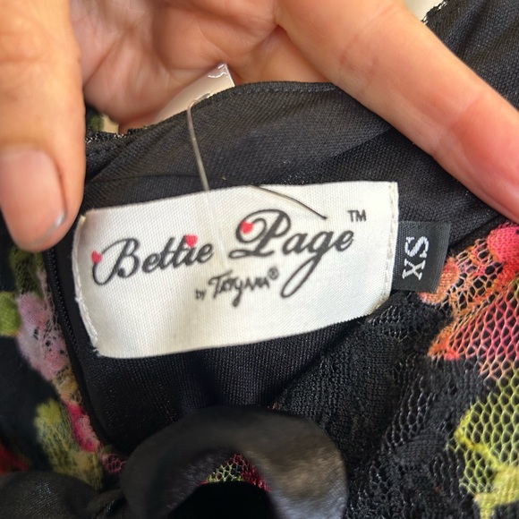 Vintage Bettie Page dress - Picture 2 of 4